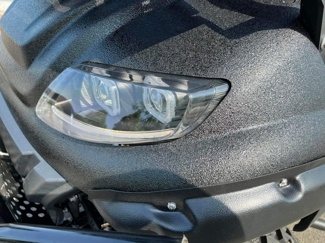 4-miejscowy, wysokiej klasy, z możliwością rozbudowy TOP samochód golfowy EV4 + 2G 25 mil na godzinę Konfigurowalny kolor